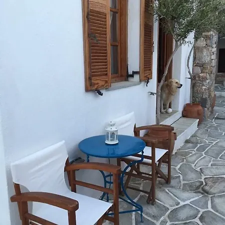 Aeolos 3* Karavostasis (Folegandros)