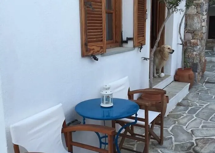 Aeolos 3* Karavostasis (Folegandros)