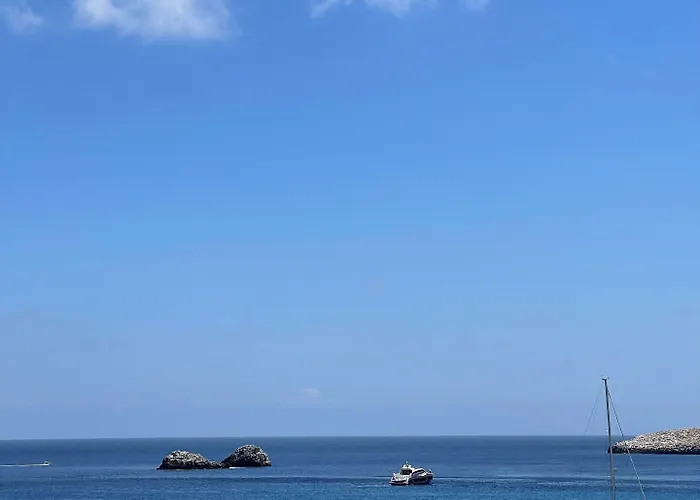 Aeolos Karavostasis (Folegandros)