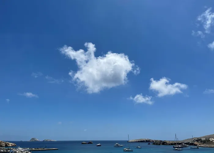 Aeolos Hotel Karavostasis (Folegandros)