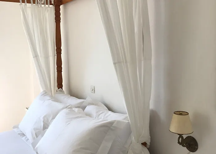 Aeolos Hotel Karavostasis (Folegandros)